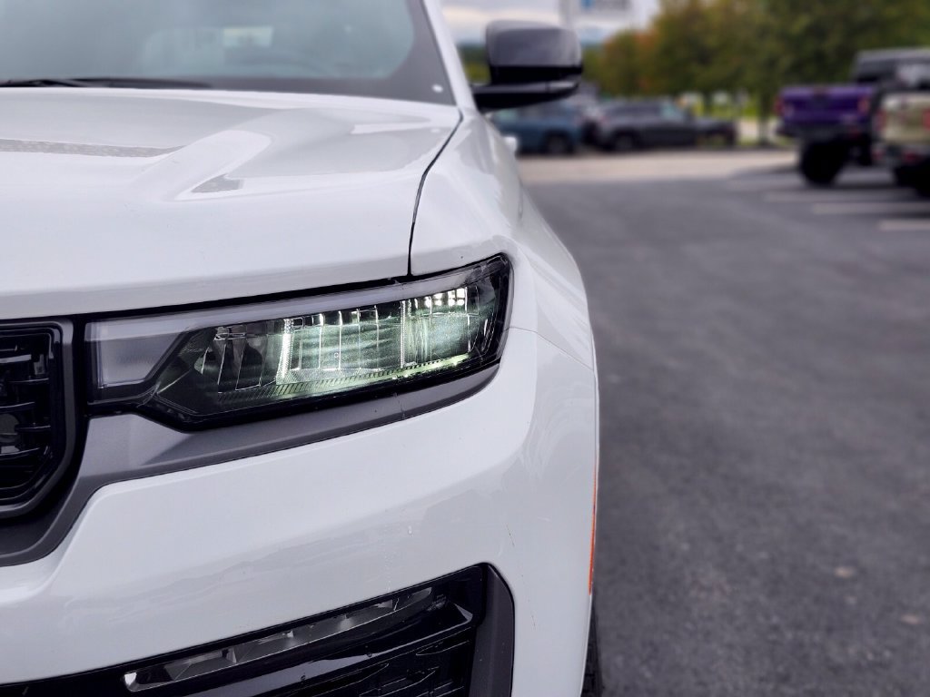 New 2026 Jeep Grand Cherokee Limited AWD/4WD image 10