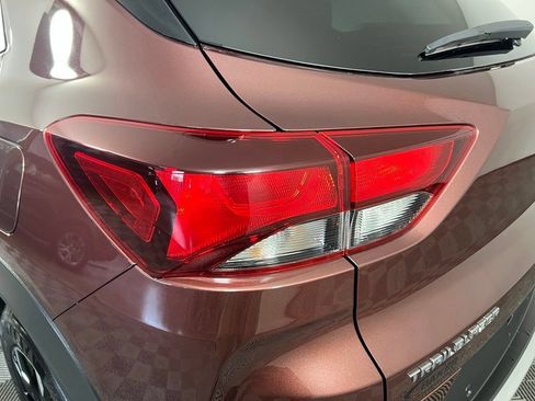 Certified 2022 Chevrolet TrailBlazer LT w/ Convenience Package FWD image 33