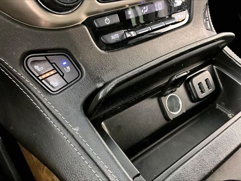 Used 2019 GMC Yukon Denali image 31