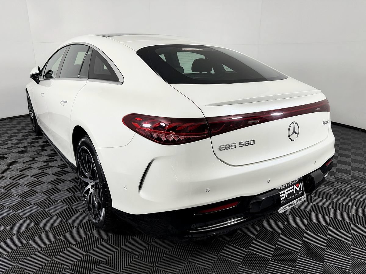 Used 2022 Mercedes-Benz EQS 580 4MATIC Sedan image 16