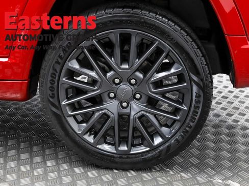 Used 2023 Jeep Compass Limited image 33