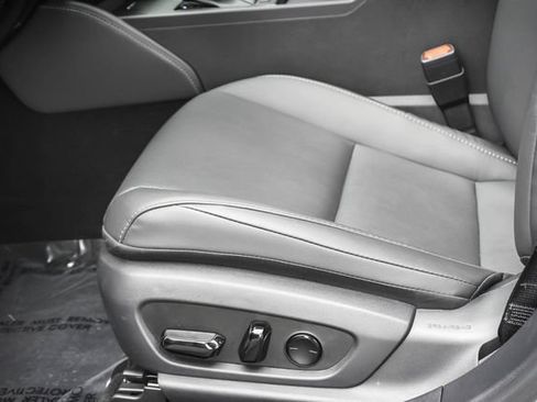Used 2025 Lexus ES 350 w/ Premium Package FWD image 11