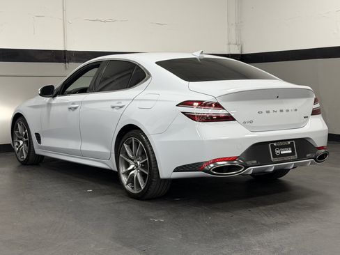 Used 2022 Genesis G70 3.3T image 10