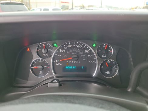 Used 2017 Chevrolet Express 2500 LT w/ LT Preferred Equipment Group image 21