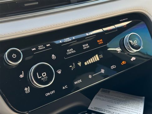 New 2026 INFINITI QX60 Autograph image 17