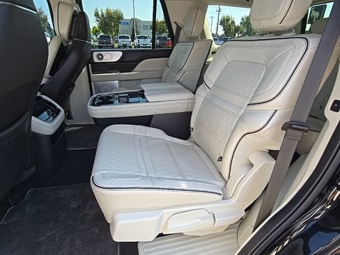 Used 2023 Lincoln Navigator Black Label AWD/4WD image 28
