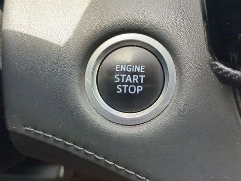 Used 2021 Toyota Highlander XSE FWD image 29