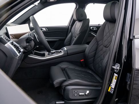 New 2026 BMW X5 xDrive50e w/ Executive Package image 17