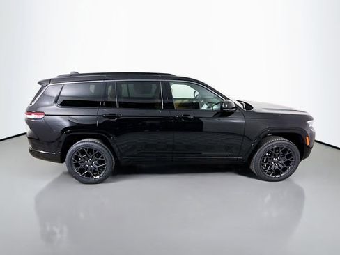 New 2026 Jeep Grand Cherokee L Summit image 8