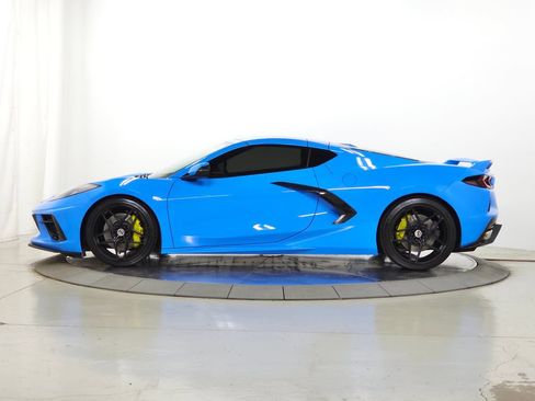 Used 2021 Chevrolet Corvette Stingray Preferred Cpe w/ Z51 Performance Package RWD image 5