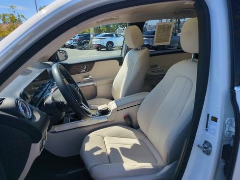 Used 2023 Mercedes-Benz GLB 250 image 11