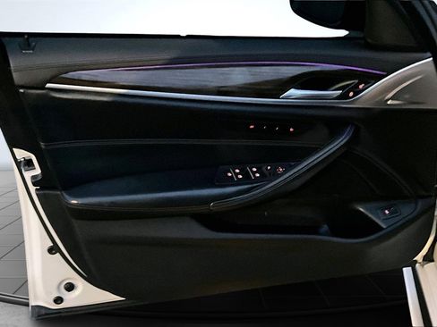 Used 2018 BMW 540i image 20