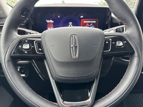 Used 2025 Lincoln Aviator Reserve w/ Luxury Package AWD/4WD image 23