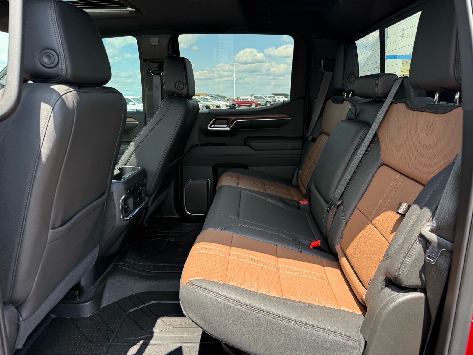 Used 2025 Chevrolet Silverado 1500 High Country AWD/4WD image 20
