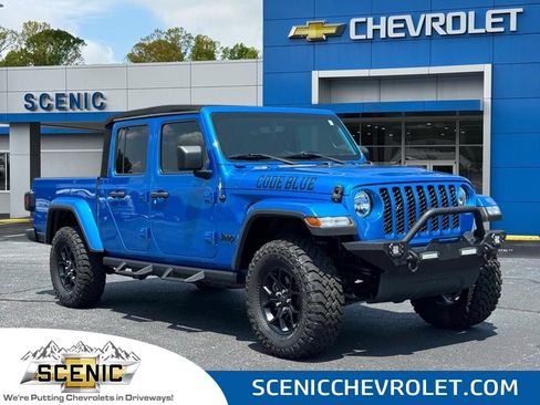 Used 2021 Jeep Gladiator Sport AWD/4WD image 1