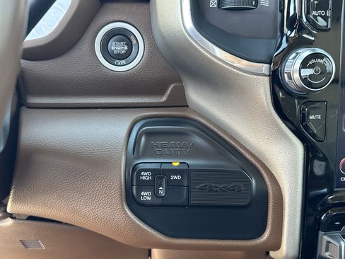 Used 2020 RAM 2500 Laramie image 38