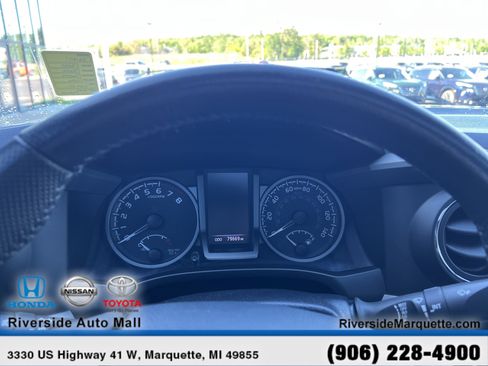 Used 2020 Toyota Tacoma TRD Off-Road w/ TRD Premium Off Road Package AWD/4WD image 16