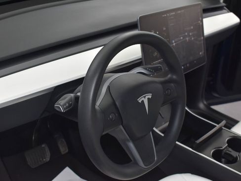 Used 2020 Tesla Model Y Long Range AWD/4WD image 11