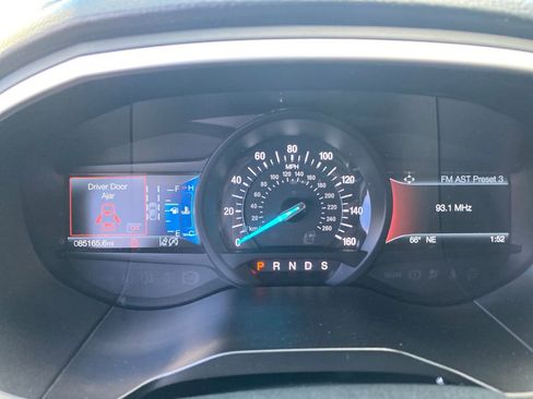 Used 2020 Ford Edge SEL w/ Cold Weather Package image 19