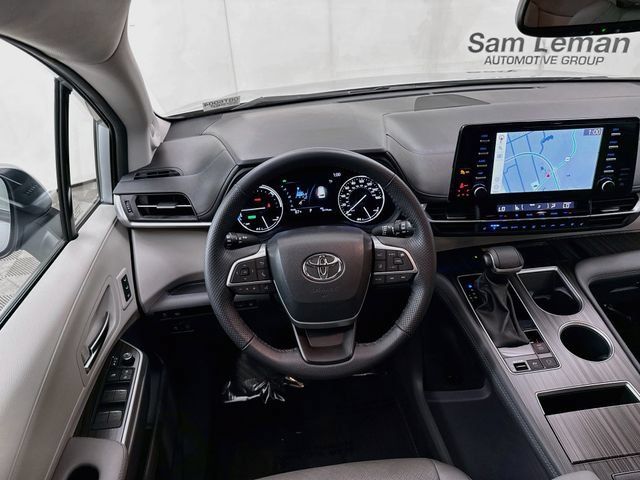 Used 2024 Toyota Sienna Limited AWD/4WD image 24