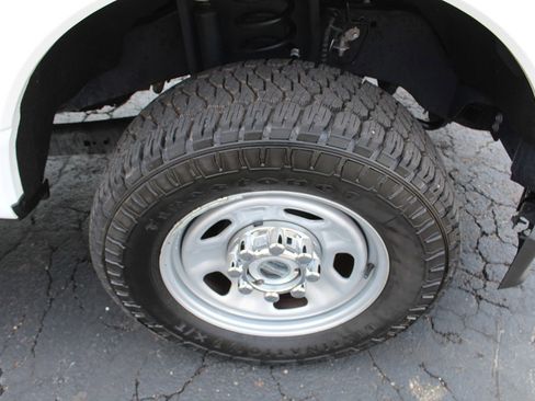 Used 2023 Ford F350 XL w/ XL Chrome Package AWD/4WD image 28