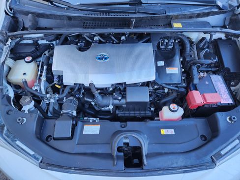 Used 2018 Toyota Prius Four image 18