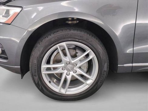 Used 2017 Audi Q5 2.0T Premium Plus AWD/4WD image 28