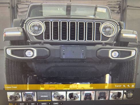 Used 2025 Jeep Wrangler Sahara image 4