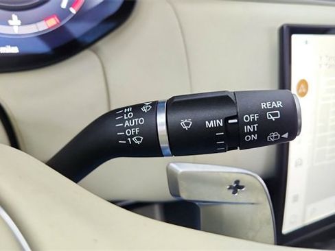 Used 2023 Land Rover Range Rover Long Wheelbase Autobiography image 40