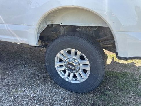 Used 2019 Ford F250 XL w/ STX Appearance Package image 13