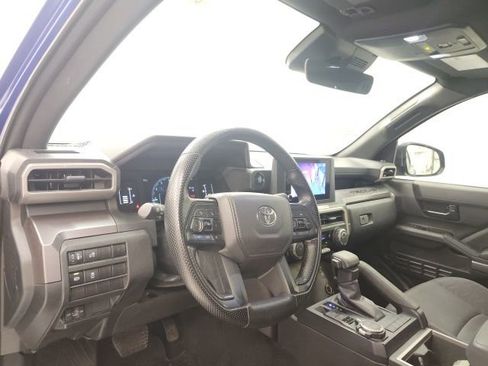 Used 2025 Toyota Tacoma SR5 image 12