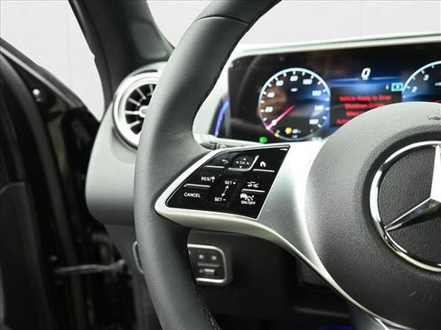 New 2026 Mercedes-Benz GLB 250 4MATIC image 15