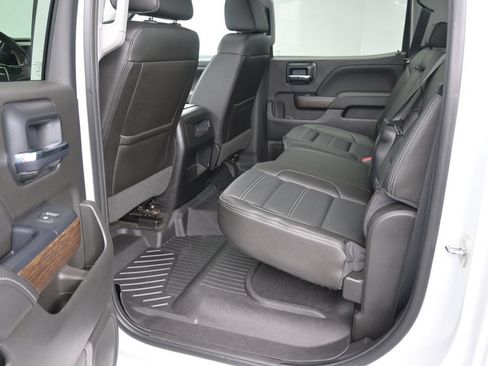 Used 2018 GMC Sierra 1500 Denali w/ Denali Ultimate Package AWD/4WD image 18
