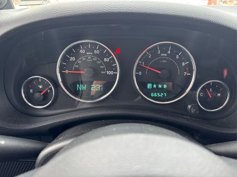 Used 2013 Jeep Wrangler Sahara image 20