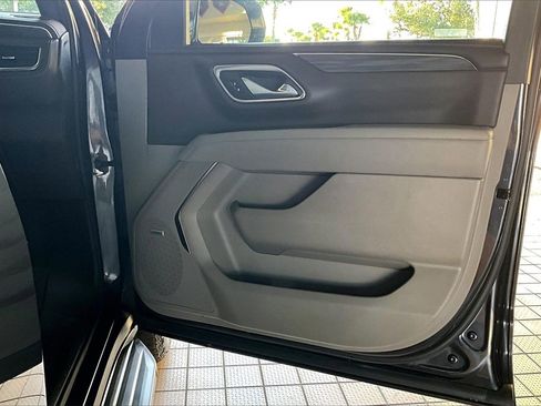 Used 2024 GMC Yukon SLT image 25