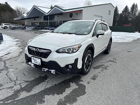 Used 2022 Subaru Crosstrek 2.0i Premium w/ Moonroof Package image 1