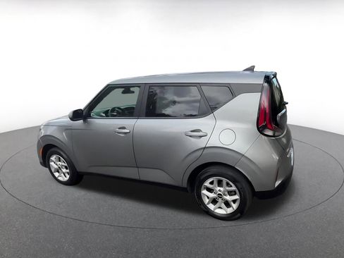 Used 2025 Kia Soul LX w/ LX Technology Package image 10