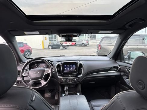 Used 2022 Chevrolet Traverse Premier w/ Redline Edition AWD/4WD image 17