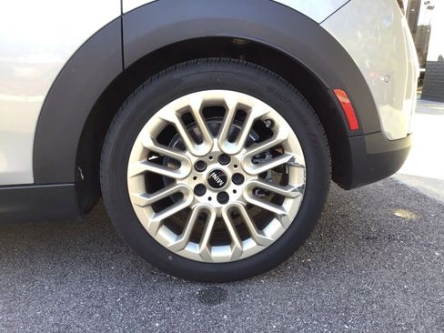 Certified 2025 MINI Cooper S image 22