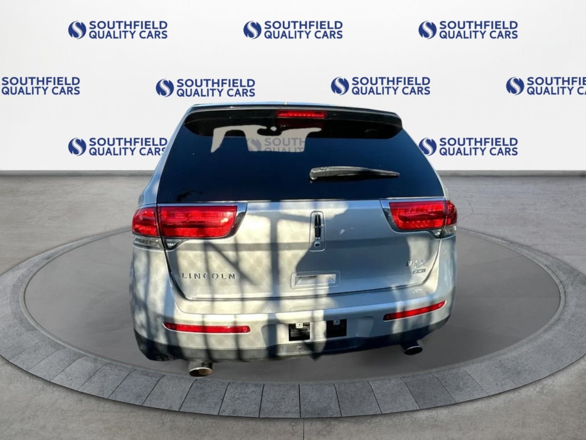 Used 2013 Lincoln MKX AWD image 5