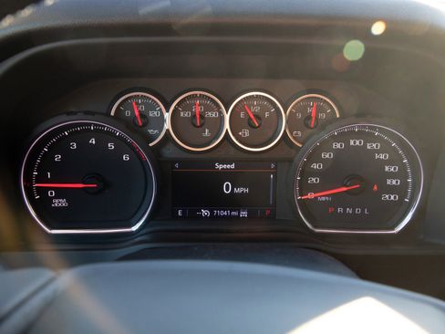 Used 2020 Chevrolet Silverado 2500 LT image 25