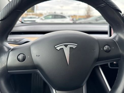 Used 2019 Tesla Model 3 Long Range image 52