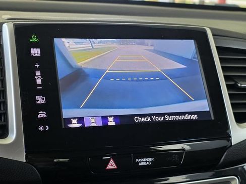 Used 2016 Honda Pilot Touring image 20