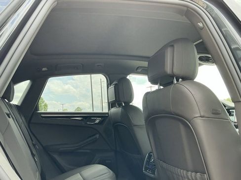 New 2025 Porsche Macan image 31