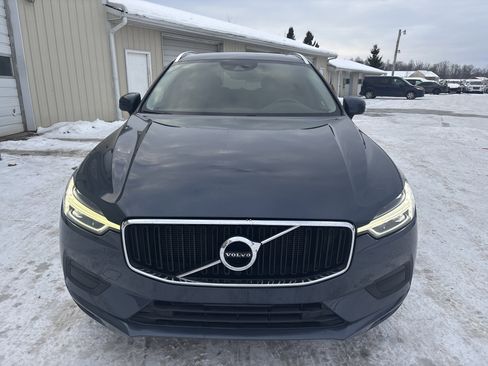 Used 2018 Volvo XC60 T6 Momentum w/ Convenience Package image 12