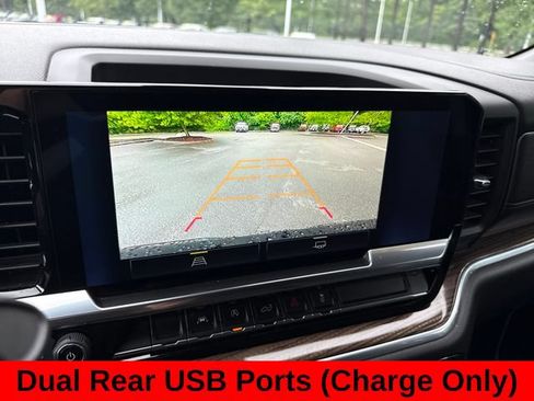 Used 2022 Chevrolet Silverado 1500 LT AWD/4WD image 18