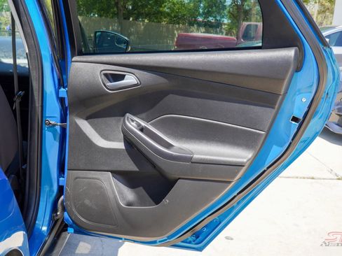 Used 2015 Ford Focus SE image 24