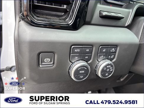Used 2024 GMC Sierra 2500 AT4X AWD/4WD image 32