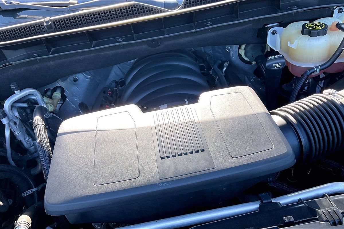 Used 2023 GMC Yukon SLT RWD image 34