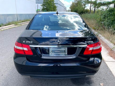 Used 2010 Mercedes-Benz E 350 4MATIC Sedan image 9